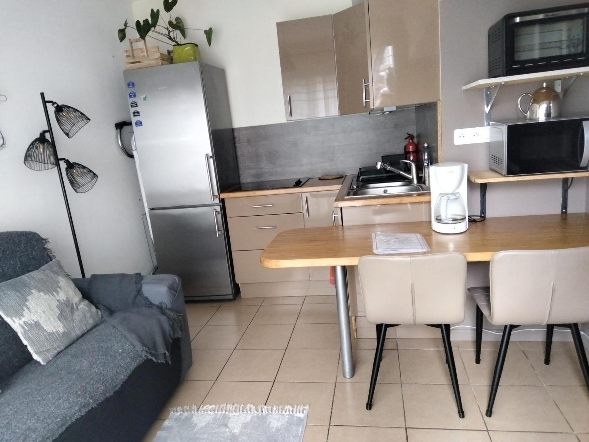 Appartement T2 Sur Cour Nantaise Резе Экстерьер фото